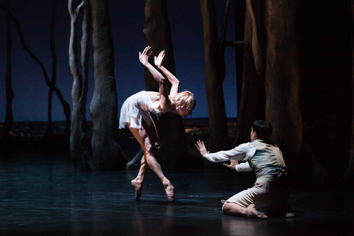 „Schwanensee“, Choreografie: Bridget Breiner, Musiktheater im Revier.