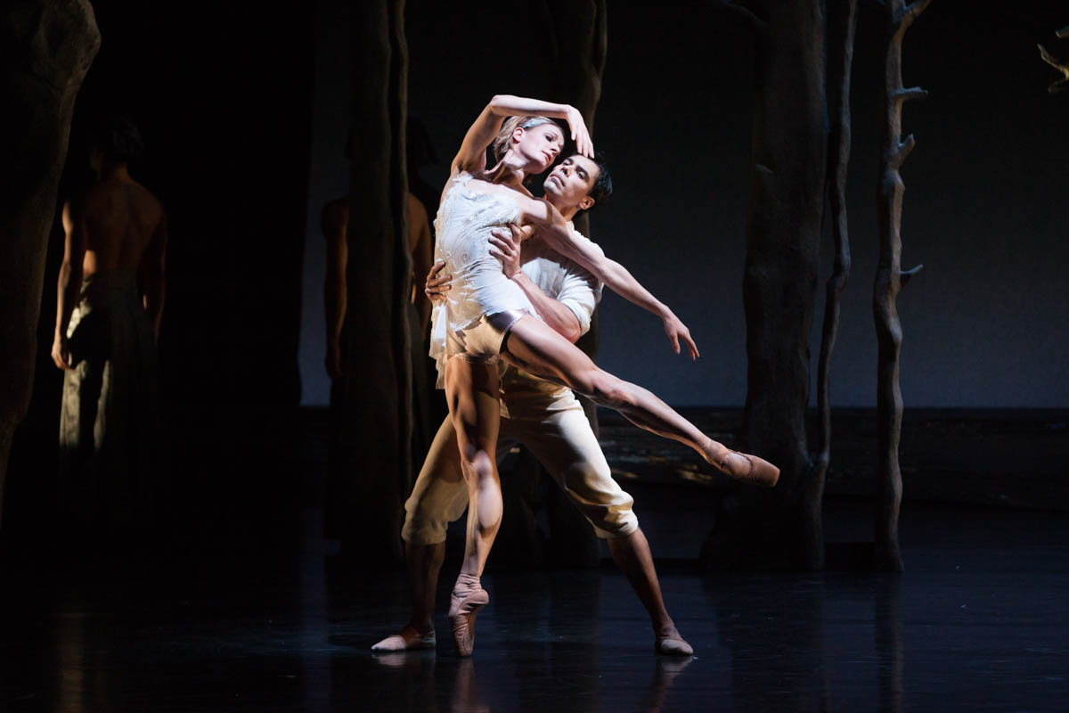 „Schwanensee“, Choreografie: Bridget Breiner, Musiktheater im Revier.