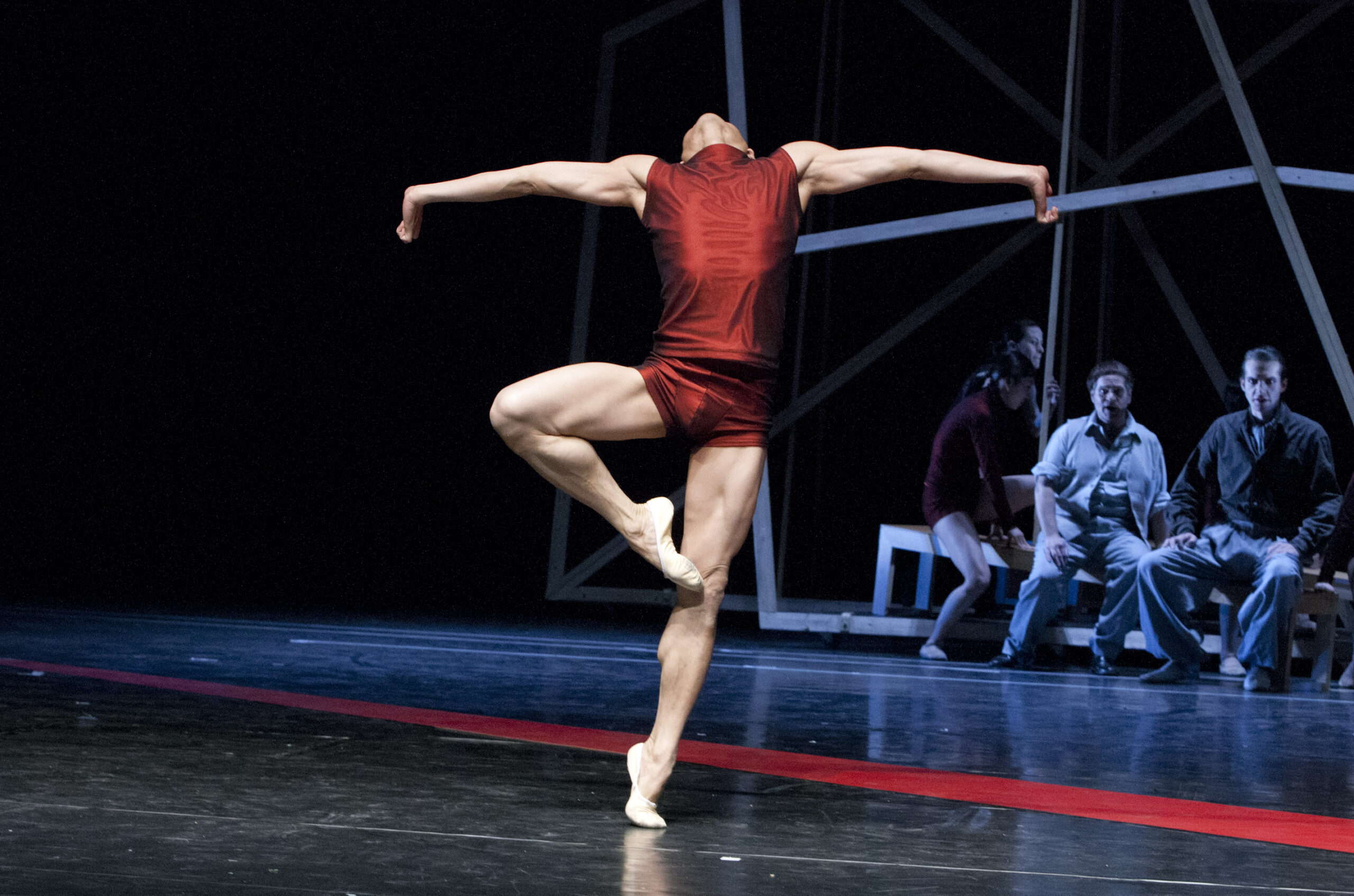 „Grosstadt Triptychon“, Choreografie: Bridget Breiner.