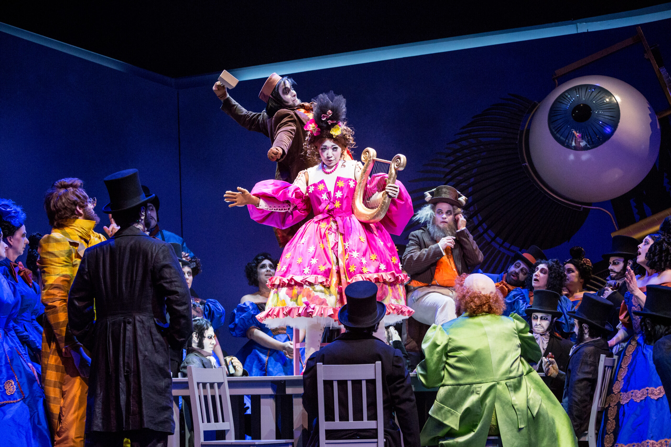„Hoffmanns Erzählungen“, Musiktheater im Revier, Inszenierung und Bühne: Michiel Dijkema.